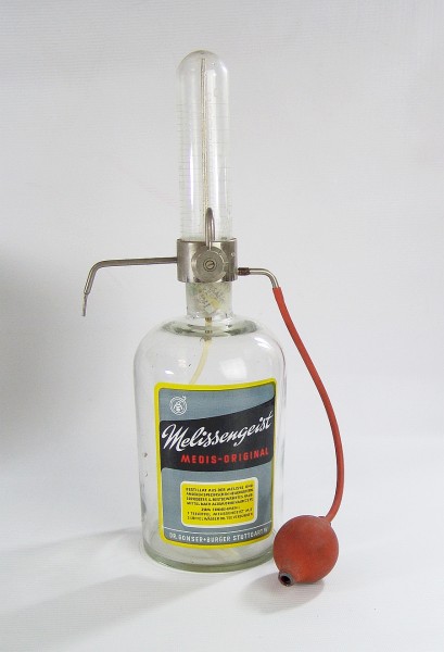 Apothekeneinrichtung um 1950 - Melissengeist - Medis Tankflasche